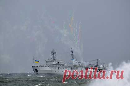 ВМС Украины раскрыли подробности аварии с военным кораблем в Черном море. Военный корабль U-811 «Балта», который потерпел бедствие в Черном море, цел, идет операция по его возврату в пункт постоянного развертывания, рассказали в военно-морских силах Украины. «Угрозы жизни личного состава нет. Угрозы потери судна нет», — добавили украинские военные.