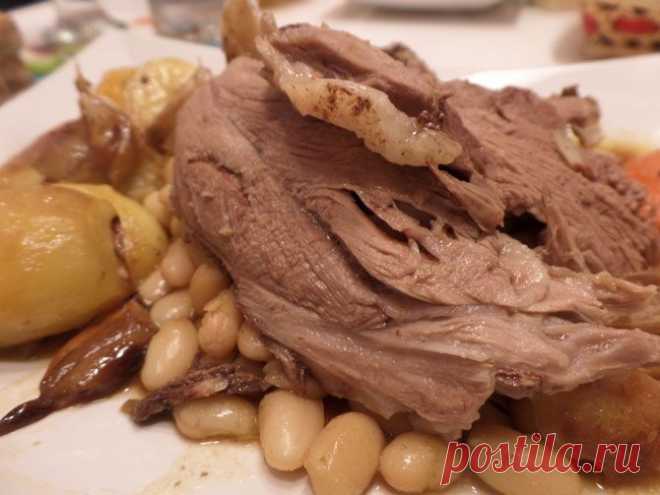 Вкус – изумительный... Баранья нога, запечённая с чесноком и тимьяном - Вкусные рецепты