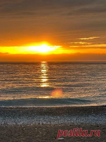 Зимний отдых в Абхазии: полный гид для путешественников
Погода, цены, развлечения и лайфхаки для тех, кто планирует поездку в Абхазию зимой.

#ГидПоАбхазии #АбхазияСоветы #ЗимнийТуризм #ОтдыхВАбхазииЗимой #Путешествия #море #БюджетноеПутешествие #СамостоятельныеПутешествия