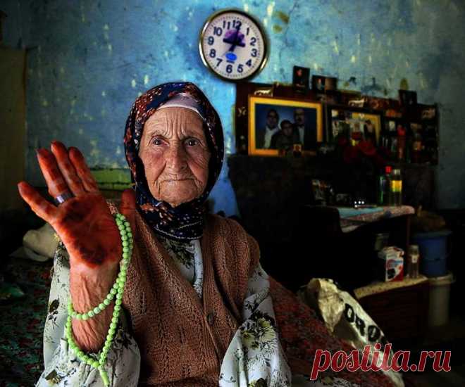 Где принимает бабушка гадалка бесплатно? Как позвонить на номера гадалок бесплатно по ватсапу — бесплатно связаться с ясновидящей? Есть ли такие хорошие гадалки, которые помогают бесплатно? Гадание по ватсапу (whatsapp). Хорошие гадалки и проверенные ясновидящие 100% Хорошие гадалки, Гадания и предсказания, Помощь ясновидящих Хорошая гадалка которая поможет узнать тайны будущих событий и подсказать секреты прошлых жизненных неудач. Любой, кто обратится к ней за помощью, обязательно