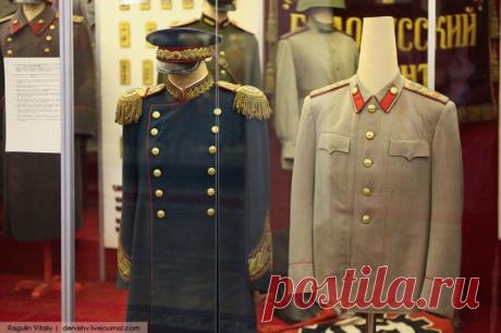 Как Сталин стал генералиссимусом | Чёрт побери Генералиссимус Советского Союза — высшее воинское звание в Вооружённых Силах СССР. Введено Указом Президиума Верховного Совета СССР от 26 июня 1945 года на основании рассмотрения коллективного ходатайства рабочих, инженерно-технических работников и служащих Московского завода «Рессора» от 6 февраля 1943 г. и записки командующих войсками фронтов, Генерального штаба Красной Армии, Военно-Морского Флота от 24 июня 1945 г. На след...