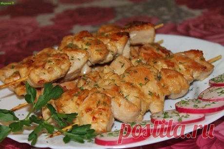 Сочные и аппетитные куриные грудки на шпажках