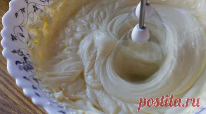 Изумительный крем для выпечки со вкусом мороженого Замечательный крем для ваших тортов и капкейков. По вкусу, цвету и структуре действительно напоминающий мороженое Пломбир. Отлично подойдёт как в начинку, так и для шапочек и выравнивания. Стабильный,...