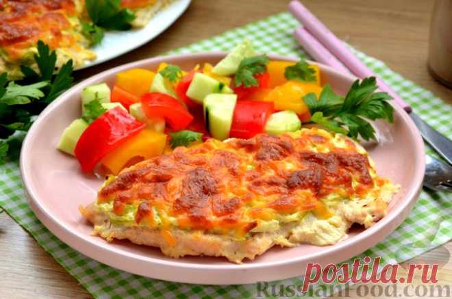 Рецепт: Куриные отбивные, запечённые с кабачками и сыром на RussianFood.com