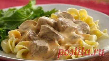 Популярное блюдо русской кухни – Нежный бефстроганов, приготовленный в мультиварке