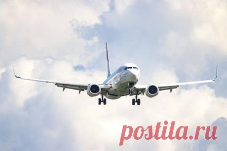 В Перми возобновил работу международный аэропорт. Международный аэропорт в Перми (Большое Савино) возобновил работу в штатном режиме после инцидента с самолетом, который выкатился за пределы взлетно-посадочной полосы (ВПП). «На данный момент рейсы обслуживаются в стандартном режиме по времени указанному на онлайн-табло», — заявили в аэропорту.