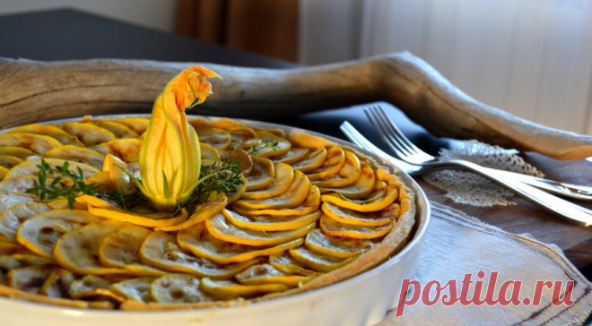 Киш из курицы под сливочным соусом с цукини-гриль