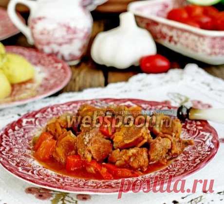 Гуляш с картошкой в мультиварке