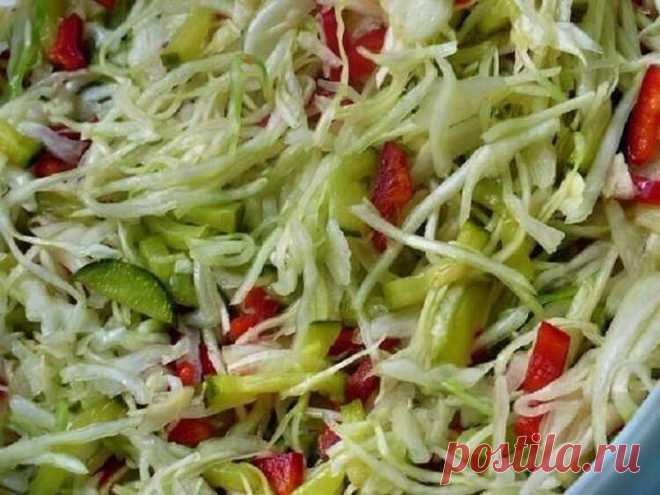 Похрустим «Медовой» капусточкой с вкуснейшей заправкой. Объедение! Ингредиенты: капуста белокочанная — 500 г
болгарский перец — 1-2 штуки
маринованные огурцы — 3-4
лук — 1 головкаЗаправка: мед — 1.5 столовые ложки
соль — 1 чайная ложка
уксус (9%) — 3 — 4...