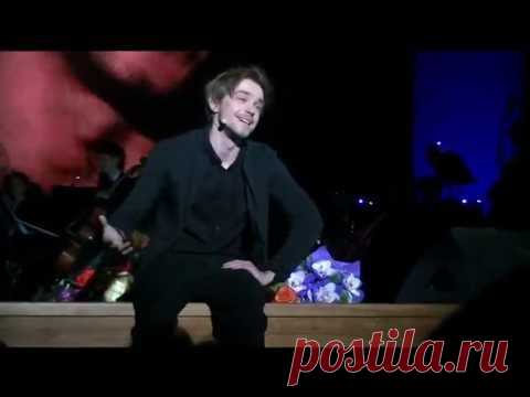 Александр Петров  в Крокус сити холле 26.04.15г.