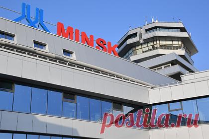 В Белоруссии обвинили чиновников ЕС в глупости. Глава международного комитета палаты представителей Белоруссии Андрей Савиных прокомментировал информацию о возможном введении ЕС санкций против минского аэропорта и отеля «Минск». По его словам, действия Евросоюза переходят границы здравого смысла, а европейские чиновники занимаются выдумыванием глупостей.