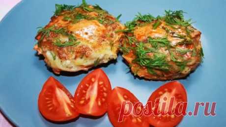Беру Фарш, картофель и луковицу и готовлю вкусный Ужин.