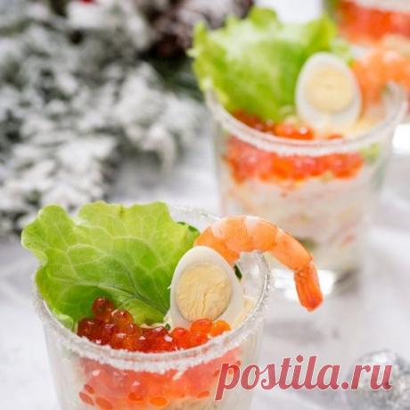 Салат с лососем, креветками и заправкой из сливочного сыра ИНГРЕДИЕНТЫ лосось слабосоленый 100-150 г креветки (варено-мороженые) 100-150 г яйца (куриные) 3-4 шт яйца (перепелиные) 2-3 шт твердый сыр (типа «российского») 40-50 г листья салата 50 г красная икра для украшения 2 ст.л. шнитт лук или зелень укропа Для заправки из сливочного сыра сливочный сыр, комнатной температуры (например, «Натура» от арла) 300 г сметана (от […]