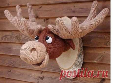 Подарок охотнику

#лось_крючком@knit_toyss, #крючком_игрушка@knit_toyss

Голова лося. Трофей, одобренный Гринписом.
Автор: Ле-лиса

Забирайте в копилочку, пригодится.

Источник: https://stranamasterov.ru/node/890754
