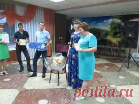 Подарок на свадьбу. Ковёр из денег.