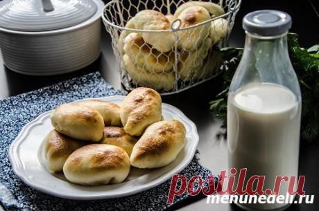 Пирожки с капустой и яйцами | Меню недели Хочу научить вас готовить пироги с капустой и яйцами, которые готовила моя бабушка. Начинка пирожков необычная, белая, слегка похрустывающая, очень вкусная.