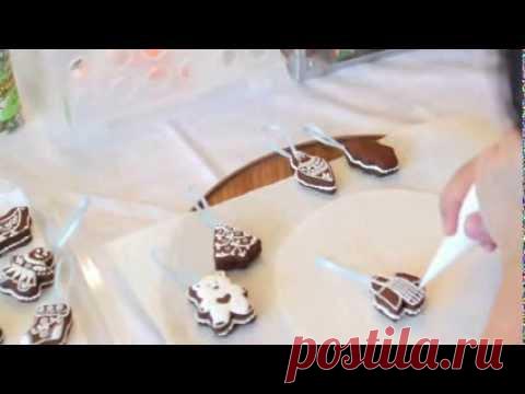 Mini Christmas cookies for tree decoration - YouTube