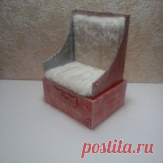 Мастер класс. Кресло из коробки - Бэйбики В последнее время я делаю много кукольной мебели и декораций для фотографирования кукол. Но честно — лень делать что-то сложное,