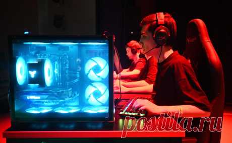 Роскомнадзор не увидел повода разблокировать Discord. Ведомство заявило об этом в ответ на сообщения о том, что мессенджер удалил весь противозаконный контент. Под блокировку Discord, особенно популярный среди геймеров, попал неделю назад