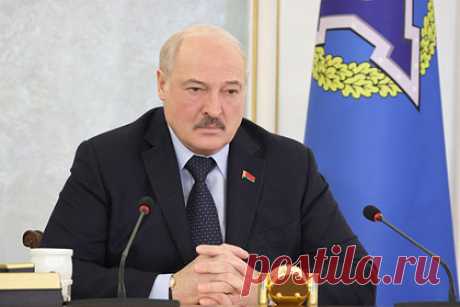 Кремль оценил заявление Лукашенко об угрозе переворота в Узбекистане. Высказывания президента Белоруссии Александра Лукашенко об угрозе переворота в Узбекистане — тема для общения Минска с Ташкентом. Об этом заявил представитель Кремля Дмитрий Песков. Таким образом пресс-секретарь ответил на вопрос журналистов, поддерживают в Кремле опасения Лукашенко.