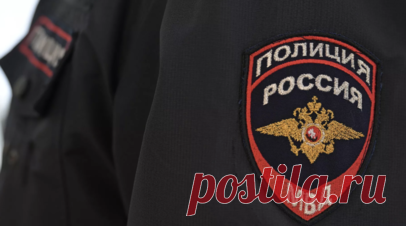 Помогавшего мошенникам челябинца задержали с поличным. В Южноуральске Челябинской области задержан курьер мошенников при передаче денежных средств в размере 1,4 млн рублей. Читать далее