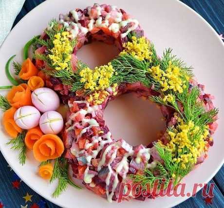 Mir_salatov в Instagram: «Салат 8 МАРТА НУ ООООоочень нежный и вкусный! Ингредиенты: Сельдь слабосоленая — 1 Штука Свекла — 1 Штука Морковь — 1 Штука Картофель — 1…»