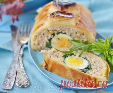 Рецепты на Новый год: Рулет из индейки в слоеном тесте