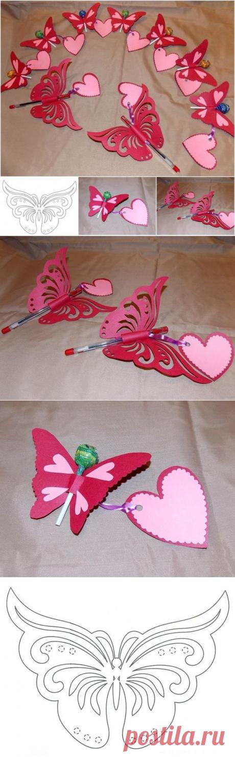 Creative Ideas - DIY Pretty Kirigami Butterfly Postcard from Template | iCreativeIdeas.com