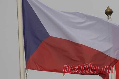 В Генштабе Чехии оценили вероятность военного конфликта с Россией. Начальник Генштаба Чехии Карел Ржехка заявил, что военный конфликт с Россией не является непредставимым, хоть и неправдоподобен в настоящий момент. Политик призвал продолжать помогать Украине, так как она, по его мнению, «покупает время» для Европы. Он добавил, что Киев «держит Россию подальше от границ» ЕС.