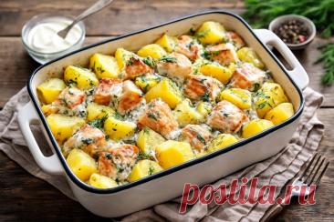 Картофель, запечённый с красной рыбой