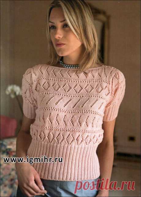 Розовый пуловер с ажурным узором и высокой резинкой. Спицы