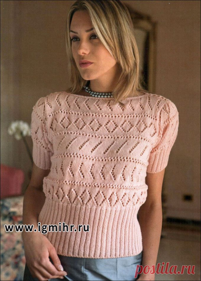 Розовый пуловер с ажурным узором и высокой резинкой. Спицы