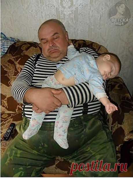 Дед на вахте при исполнении...😁