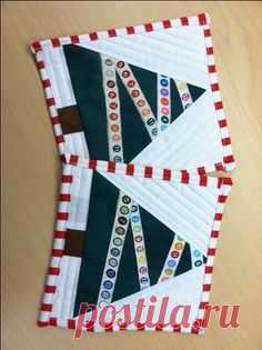 (42) Selvage Christmas Tree mug rugs. Would make cute Easter eggs too. | mug rugs