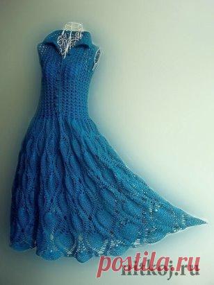 Платье с «ананасами» крючком
Схема: http://nitkoj.ru/platye-sarafan/1562-plate-s-ananasami-kryuchkom.html