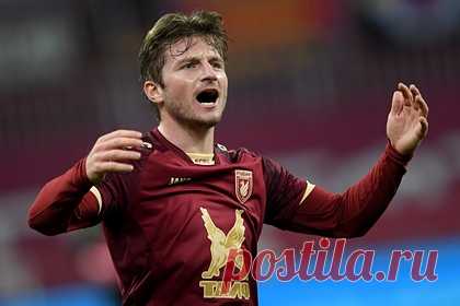 «Рубин» сообщил о приостановке контрактов с двумя иностранными игроками. Казанский «Рубин» объявил о приостановке контрактов с двумя иностранными игроками. Команда приостановила действие соглашений с 23-летним датчанином Андерсом Дрейером и 22-летним черногорцем Сеадом Хакшабановичем до лета 2022 года. Контракты футболистов, перешедших в российский клуб в 2021 году, рассчитаны на пять лет.