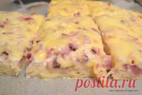 Ланголло - венгерский пирог с грудинкой, луком и сыром