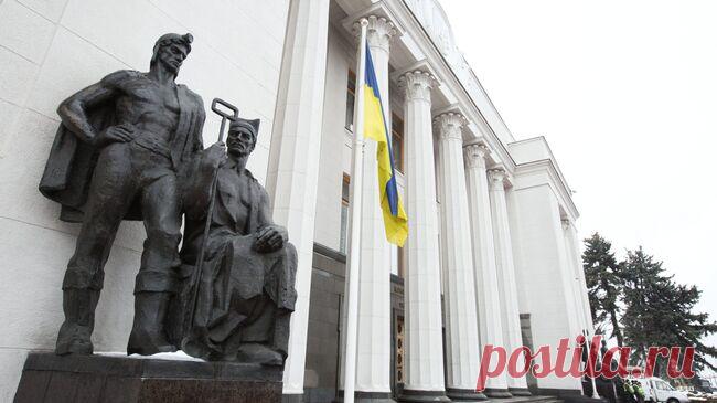 В Раде могут запретить выезд из страны мужчинам, не обновившим данные