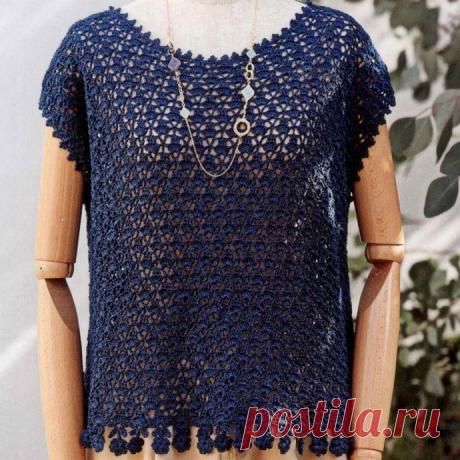 Синяя блуза, связанная крючком: элегантность и нежность Синяя блуза, связанная крючком, &mdash; это идеальный способ добавить в свой гардероб нотку утонченности и индивидуальности. Благодаря кропотливой ручной работе и уникальному дизайну, такая блуза легко станет центральным элементом любого образа. Глубокий синий цвет добавляет элегантности...
