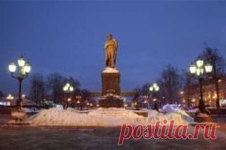 15 августа в 1950 году В Москве состоялся перенос памятника А.С. ПУШКИНУ с Тверского бульвара на Страстную площадь
