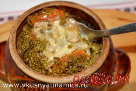 Мясная запеканка под соусом по-киевски