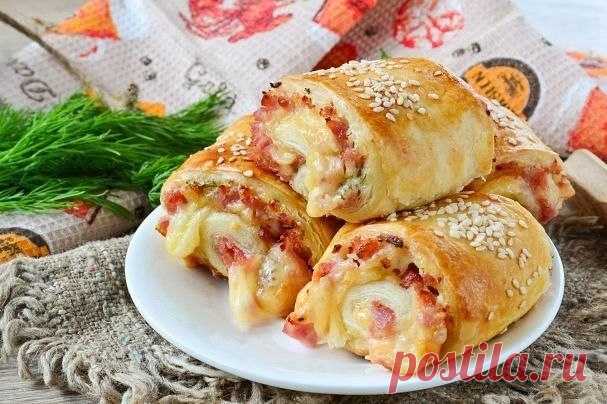 Закусочные слойки-рулетики