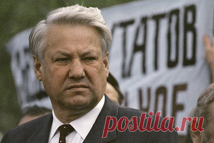 Бывший помощник Ельцина отреагировал на раскрытие в США его мнения об Украине. Бывший помощник по международным делам первого президента России Бориса Ельцина Дмитрий Рюриков прокомментировал «Ленте.ру» данные рассекреченной в США стенограммы, в соответствии с которой Ельцин в беседе с Джорджем Бушем-старшим в 1992 году называл Украину главным дестабилизирующим фактором.
