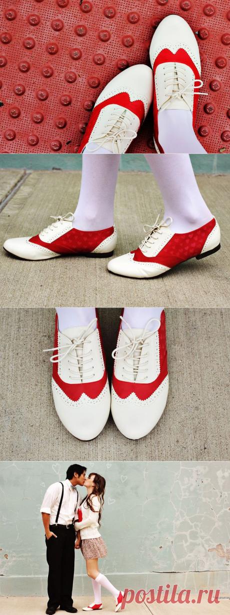 Уют, чистота, комфорт и креатив!: Как украсить ботинки: ярко-красный акцент и сердечки