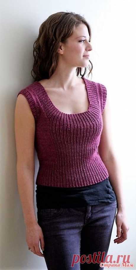 Стильный топ с красивым вырезом. Спицы.