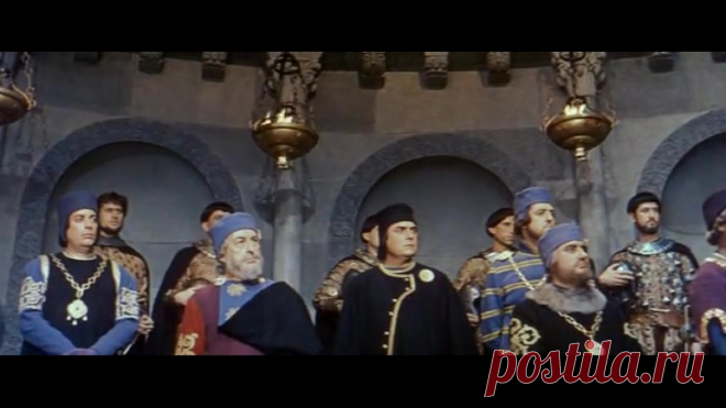 Фильмы на историческую тему

1. Эль Сид (1961)
Африканский эмир Бен Юсеф, пытаясь завоевать Испанию в 1080 году, сталкивается с великим воином Родриго Диасом Де Бевара, известным в истории как Эль Сид Повелитель. Он поднялся над религиозными распрями и объединил христиан и мавров против общего врага. Борьба Эль Сида с завоевателями стоит в центре картины, но не менее важной сюжетной линией является нелегкая любовь героя к Химен, прекрасной дочери знатного графа.

2. Бекет ...