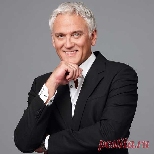 Свой день рождения 7 июня отмечает Александр Маршал!

 Радио Шансон поздравляет Заслуженного артиста с праздником. Желаем Александру всего самого доброго и ещё много лет быть в топе самых любимых артистов страны!