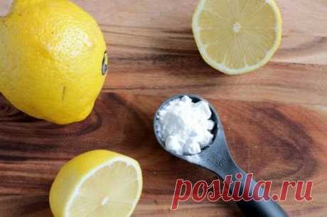 Oтбелить зубы и не нанести им вреда. 

Сохрани, чтобы не потерять.  

Рецепт отбеливания и лечения зубов по Неумывакину. 

 Он помогает практически при любых заболеваниях десен, и при этом почти моментально отбеливает зубы, растворяет камень, и залечивает маленькие ранки во рту, от пародонтоза, воспаления десен, от черноты у корней зубов, от зубного камня и любого болезненного состояния во рту, а также от плохого запаха изо рта 

 Нужно сделать простую пасту: в 0,5 ч.л. пи...