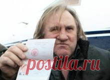 Блогеру не понравилось, что известный российский актер французского происхождения ездит на машине с мигалкой. Он решил пожаловаться на Жерара Депардье президенту Путину