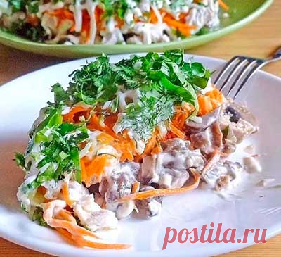 Приготовление салата с жареными шампиньонами